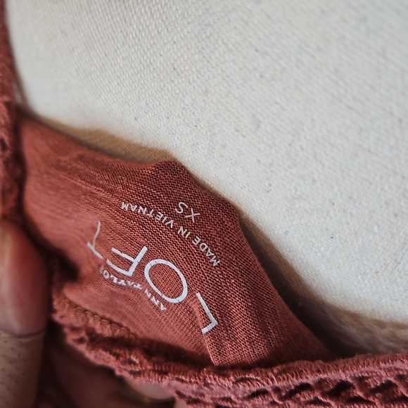 LOFT Coral Lace Blouse - Picture 7 of 9